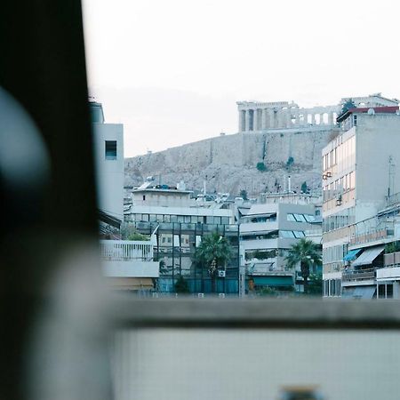 Bright 2 Bedrooms Apt. In The Heart Of Athens W Stunning Views To Acropolis Exterior foto