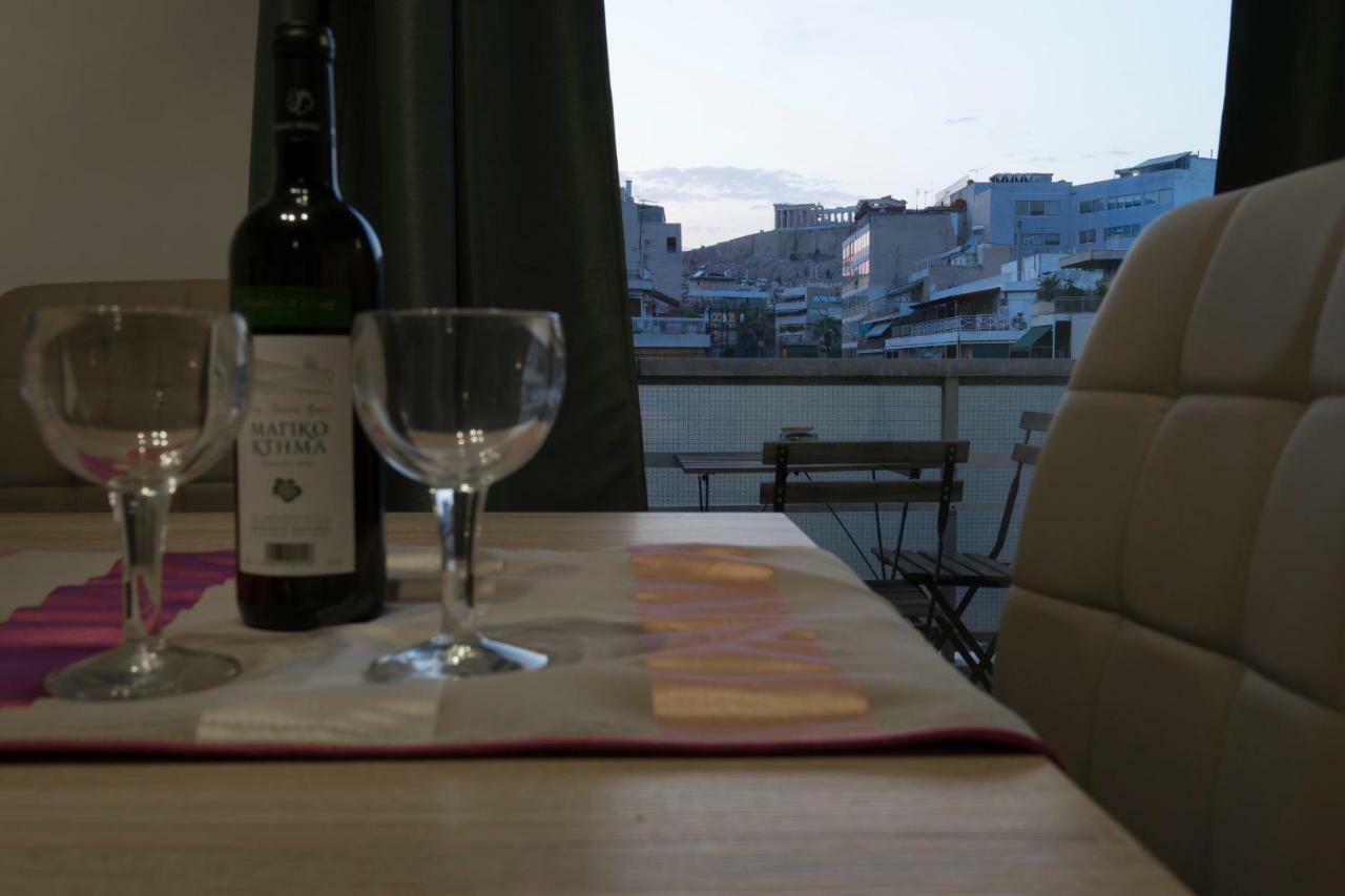 Bright 2 Bedrooms Apt. In The Heart Of Athens W Stunning Views To Acropolis Exterior foto